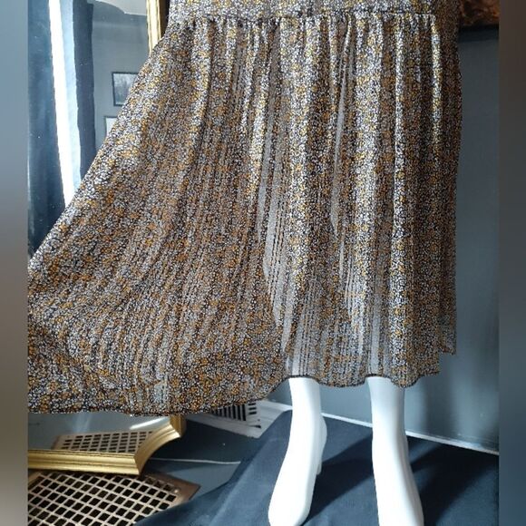 Zara Rustic Floral Flounced Midi Dress - Picture 6 of 16